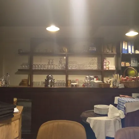 Modena * Κωνσταντινούπολη